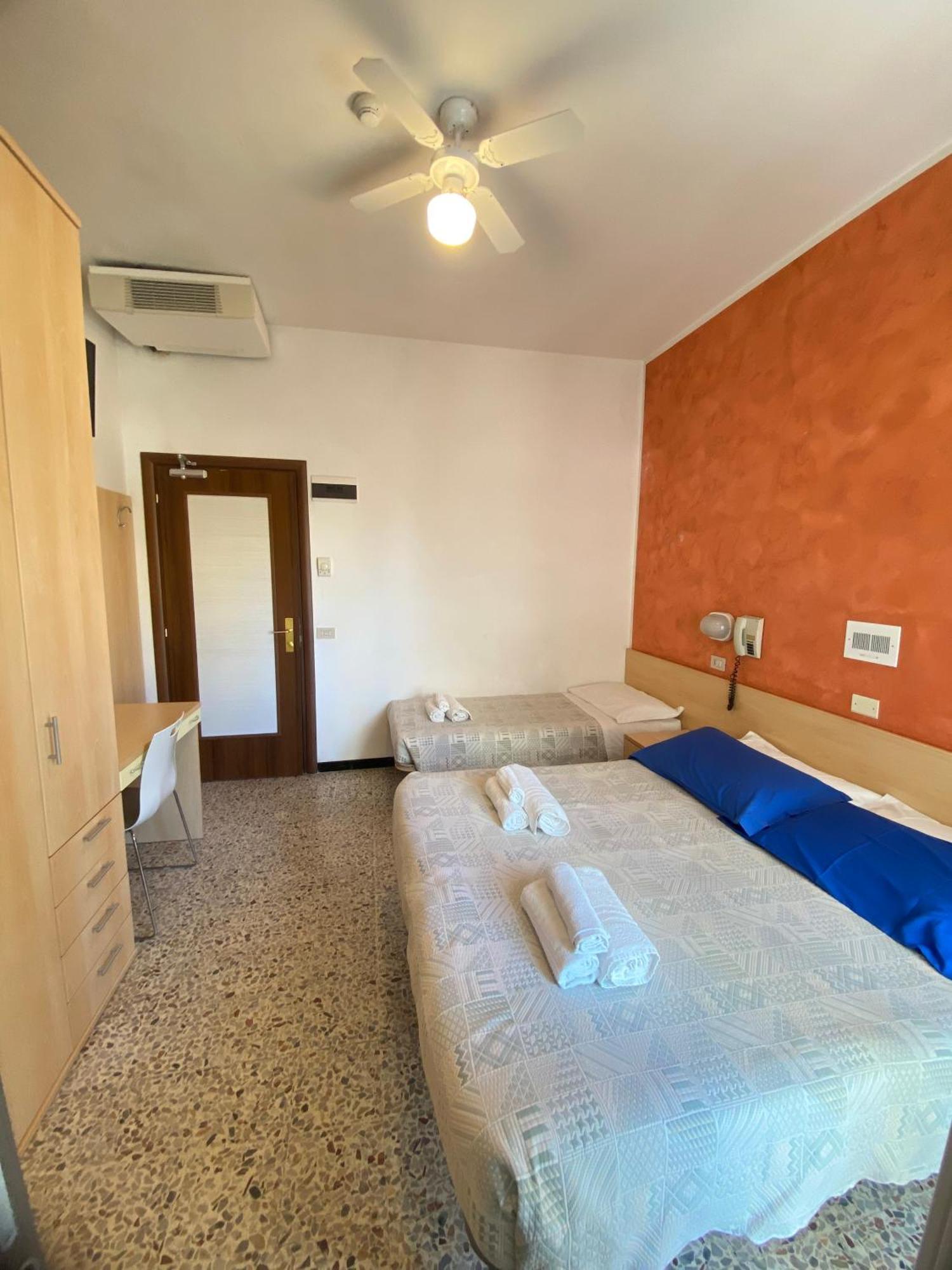 Hotel Loretta 里米尼 外观 照片